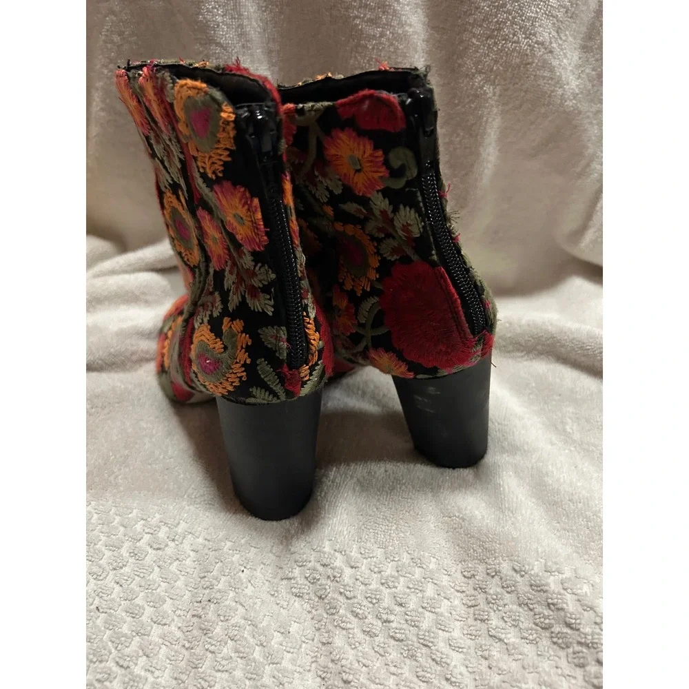 Floral Embroidered Block Heel Ankle Boots Black Red Orange Paisley Hippie 7.5